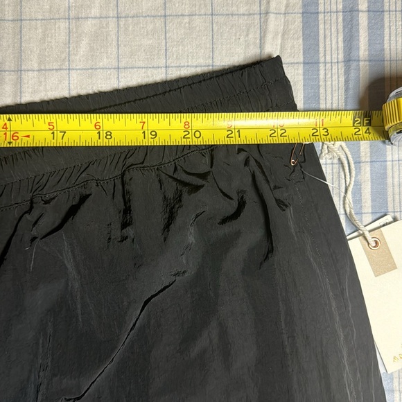 NWT Good American Essential Nylon Track Pant Black Size 6 (3x) - Picture 13 of 16